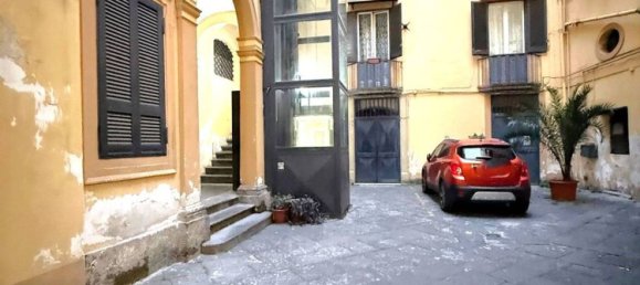 6-salle Appartement à Naples, Italy No. 104121 10