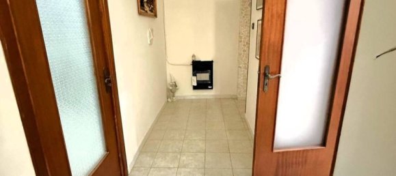 6-salle Appartement à Naples, Italy No. 104121 4