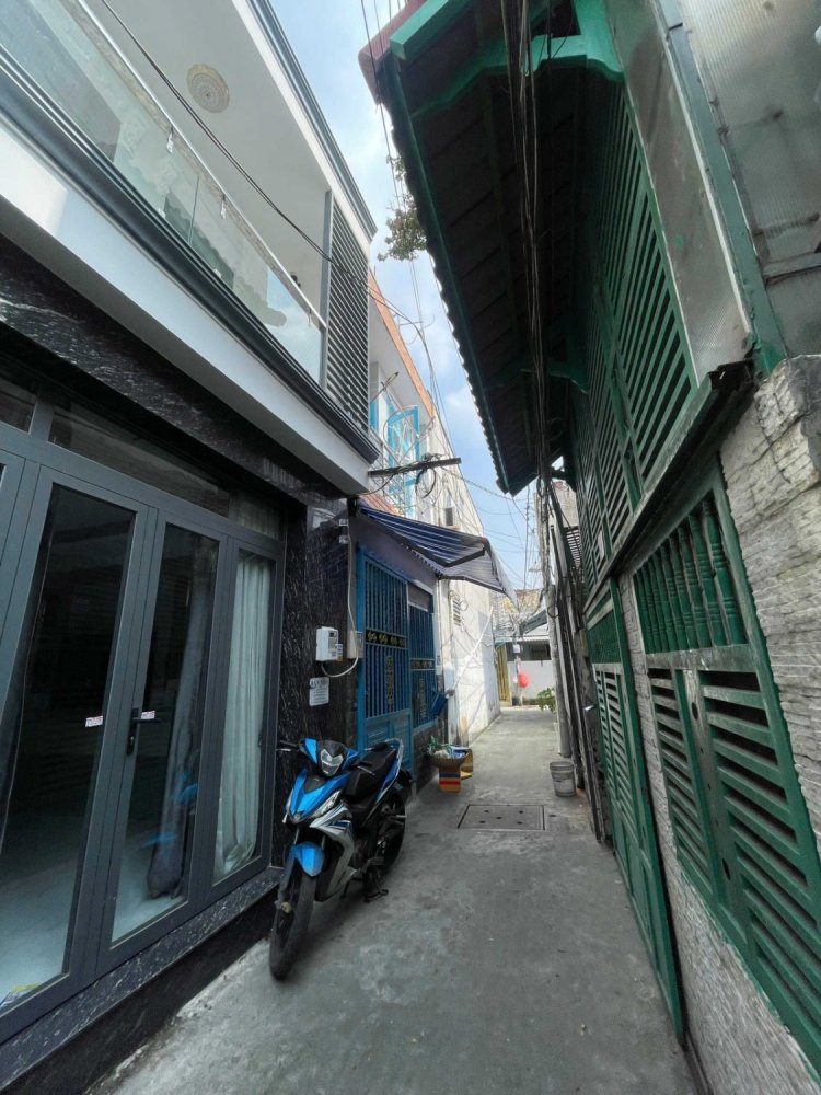 33.6m² Land in Nha Be, Vietnam No. 20303