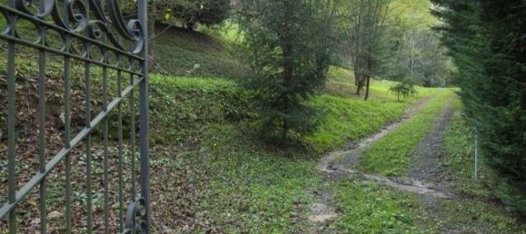 20 rooms Villa in Barga, Italy No. 211058 25