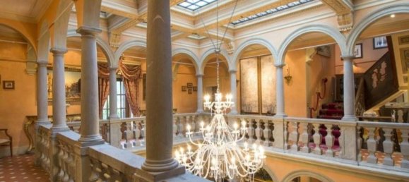 20 rooms Villa in Barga, Italy No. 211058 17