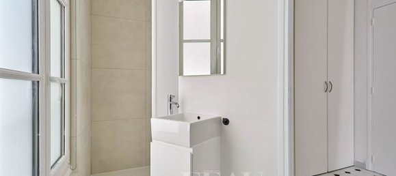 3 bedrooms Apartment in Paris, France No. 150992 17