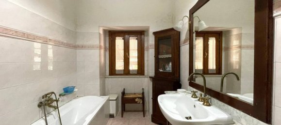 Вилла с 3 спальнями в Фонтана Лири, Италия № 61930 30