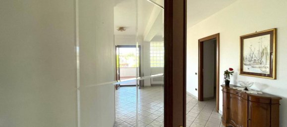 Вилла с 3 спальнями в Фонтана Лири, Италия № 61930 9