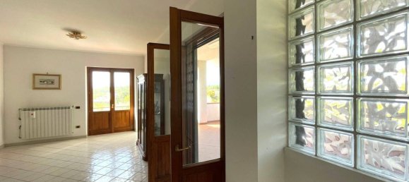 Вилла с 3 спальнями в Фонтана Лири, Италия № 61930 6