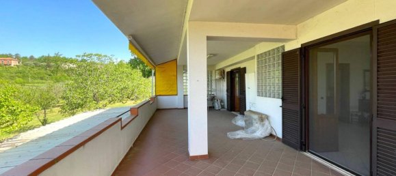 Вилла с 3 спальнями в Фонтана Лири, Италия № 61930 18