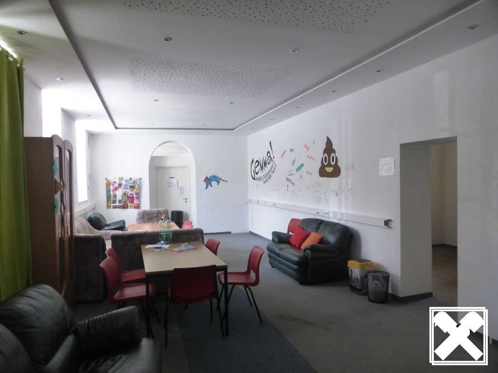 Коммерческая недвижимость с 3 комнатами в Гросвайкерсдорф, Австрия № 23271