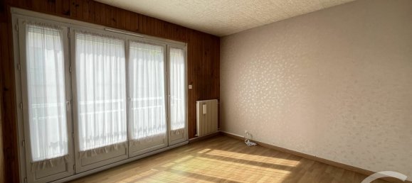 2 chambres Appartement à Maurepas, France No. 324614 12