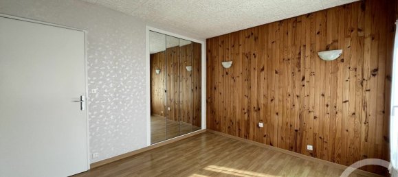 2 chambres Appartement à Maurepas, France No. 324614 7