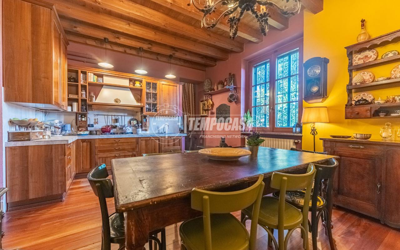 4-salle Appartement à Cusago, Italy No. 15322