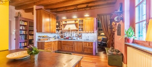 4-salle Appartement à Cusago, Italy No. 15322 2