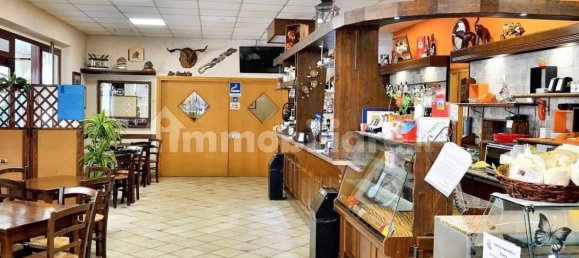 155m² Commercial property in Palazzuolo sul Senio, Italy No. 326302 2