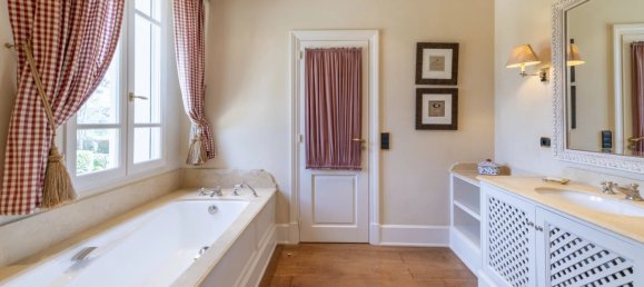 9 bedrooms Villa in Mougins, France No. 13 7