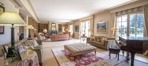 9 bedrooms Villa in Mougins, France No. 13 19