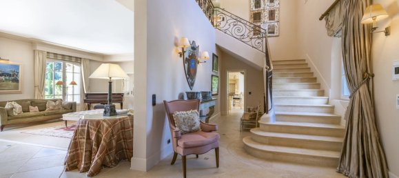 9 bedrooms Villa in Mougins, France No. 13 15