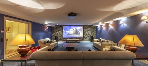 9 bedrooms Villa in Mougins, France No. 13 4