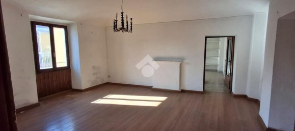 3 rooms Apartment in Varallo Pombia, Italy No. 285313 12