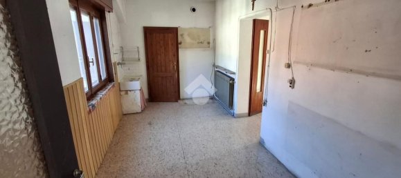 3 rooms Apartment in Varallo Pombia, Italy No. 285313 3