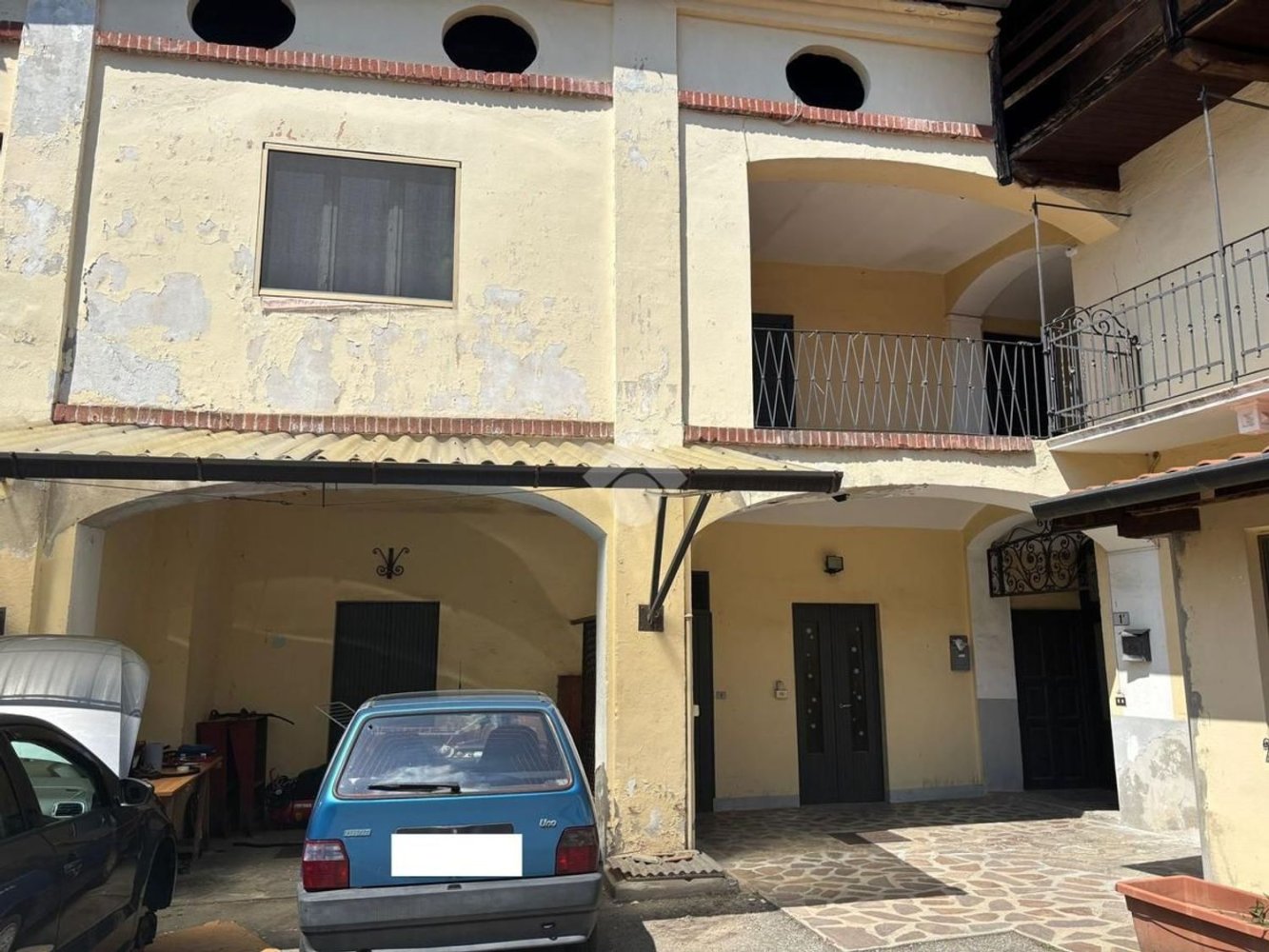 3 rooms Apartment in Varallo Pombia, Italy No. 285313