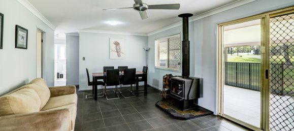 Casa de 4 dormitorios en Mount Hallen, Australia No. 398 8