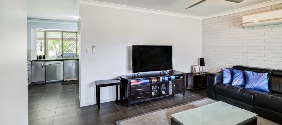 Casa de 4 dormitorios en Mount Hallen, Australia No. 398 7