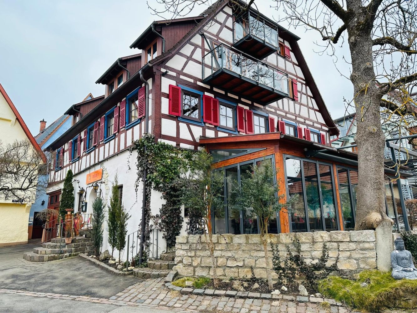 6 غرف نوم بناية في Baden-Wurttemberg, Germany رقم 63607