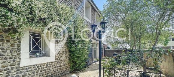 3 Schlafzimmer Haus in Artix, France, Nr. 306929 9