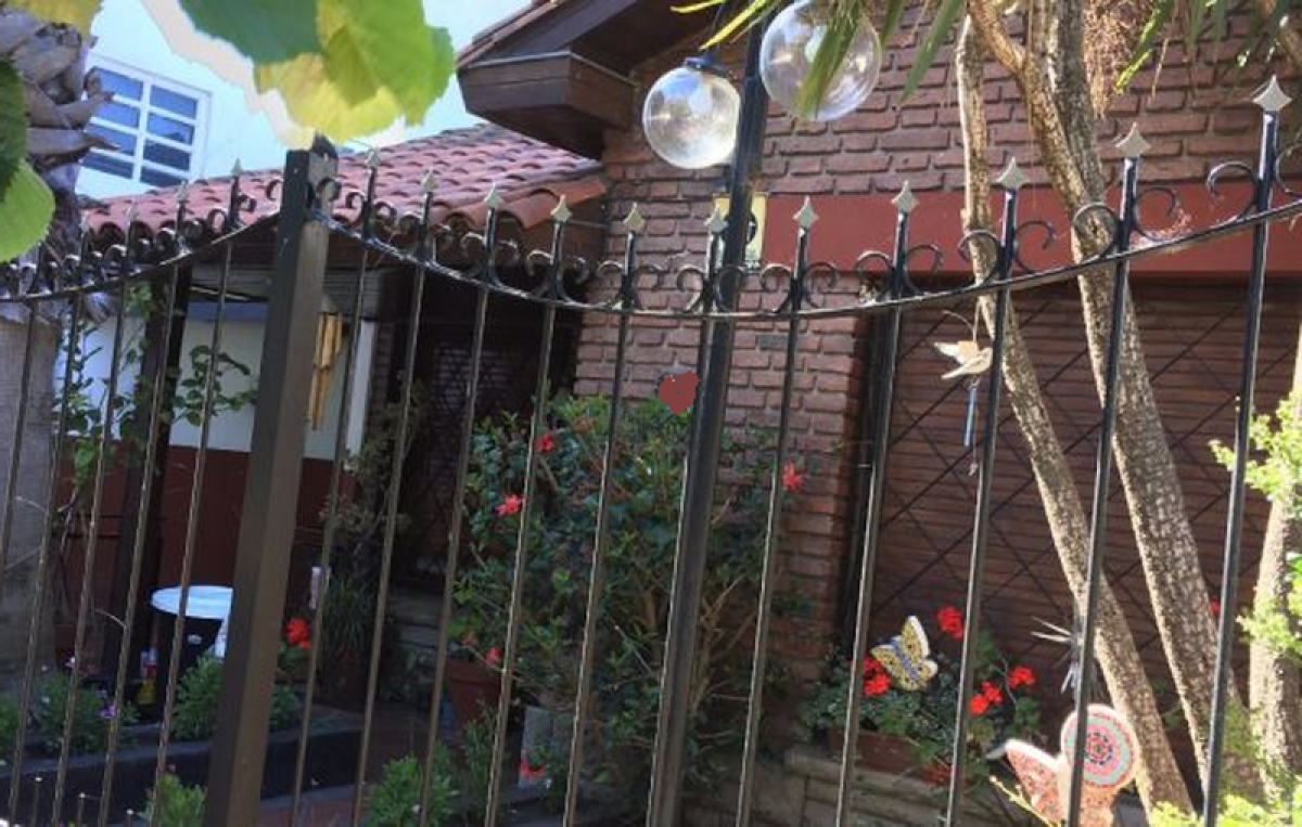 3 bedrooms House in Mar del Plata, Argentina No. 75716