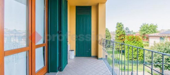 5-salle Penthouse à Reggio Emilia, Italy No. 12835 10