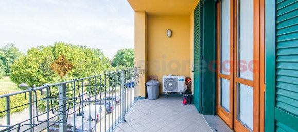 5-salle Penthouse à Reggio Emilia, Italy No. 12835 12