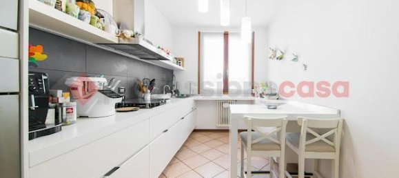 5-salle Penthouse à Reggio Emilia, Italy No. 12835 13