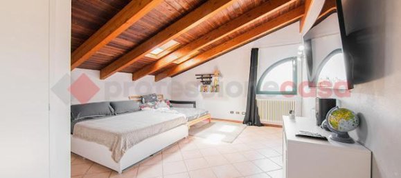 5-salle Penthouse à Reggio Emilia, Italy No. 12835 24