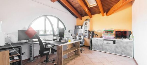 5-salle Penthouse à Reggio Emilia, Italy No. 12835 31