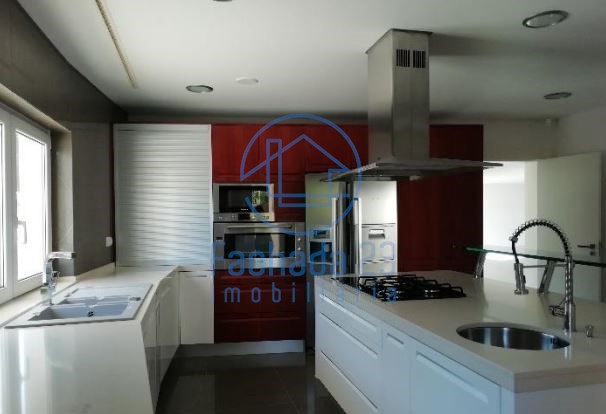 4 bedrooms Villa in Sintra, Portugal No. 163970