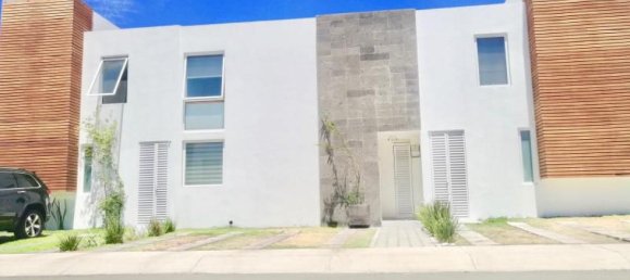 Casa de 2 dormitorios en Querétaro, Mexico No. 169755 2