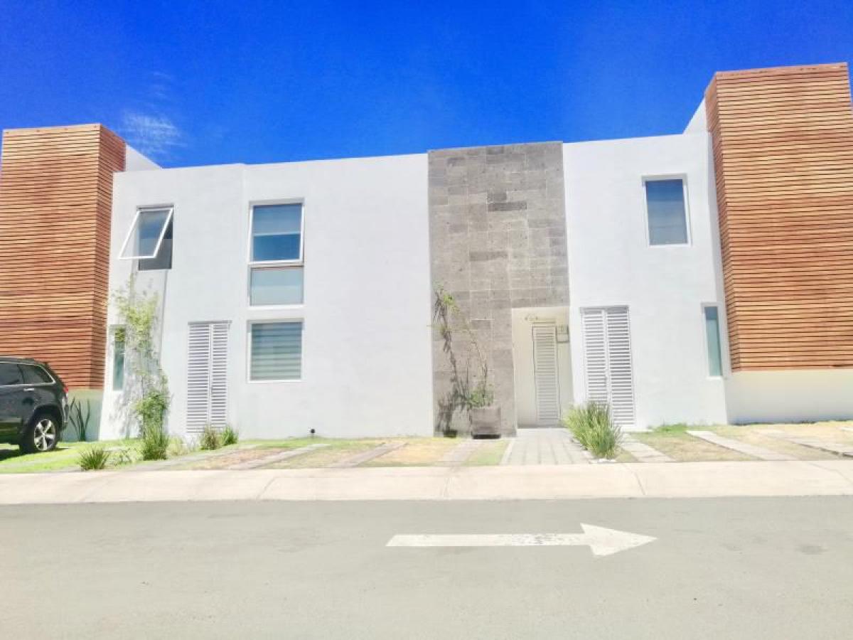 Casa de 2 dormitorios en Querétaro, Mexico No. 169755