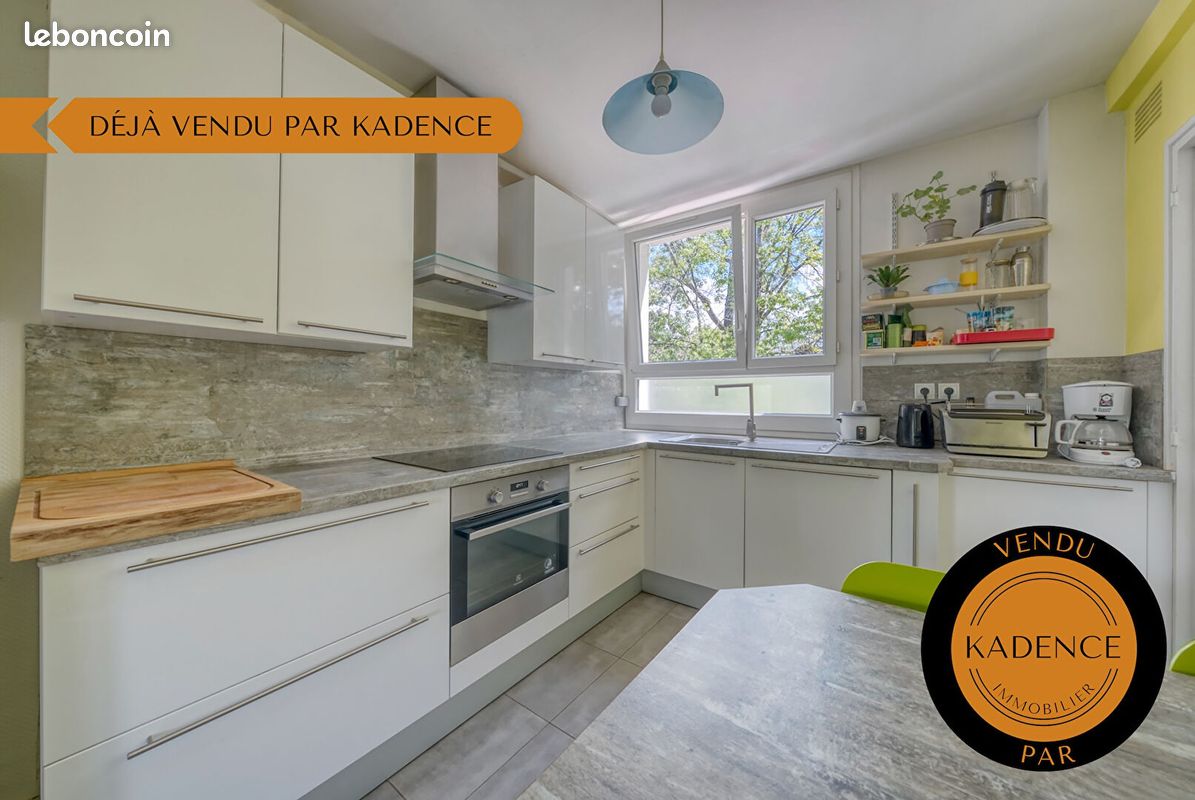 4 chambres Appartement à Rennes, France No. 284501