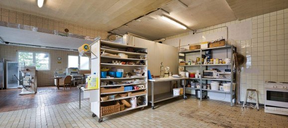 352m² Building in Timelkam, Austria No. 143972 6