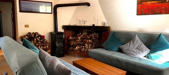 2 bedrooms House in Fivizzano, Italy No. 111311 3