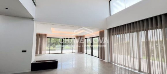 4 bedrooms House in Quarteira, Portugal No. 132564 9