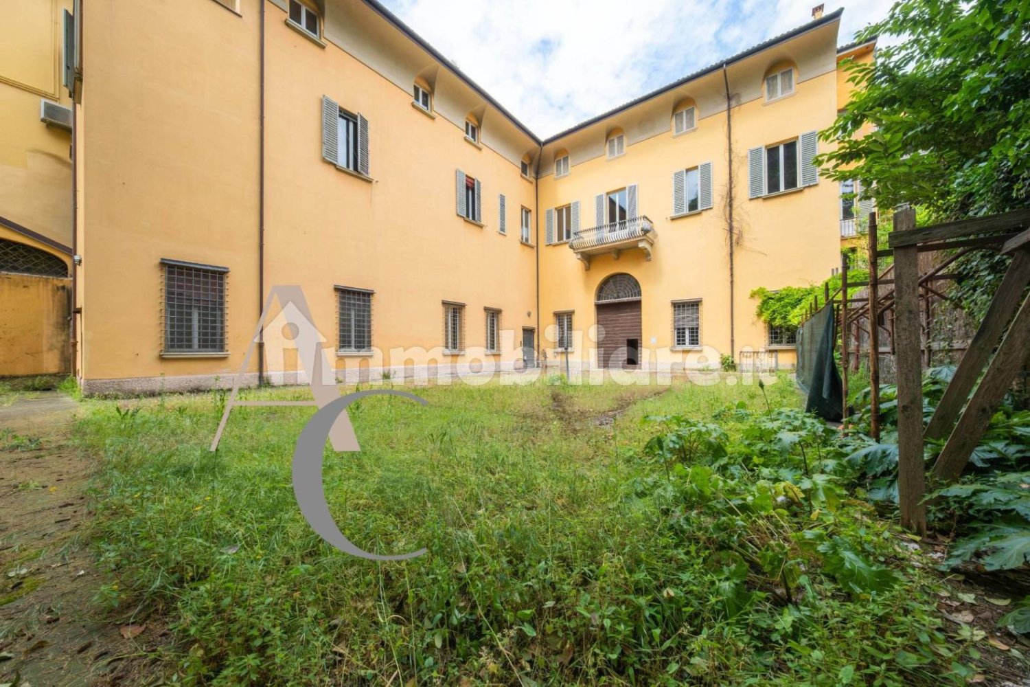 1 bedroom Apartment in Bologna, Italy No. 321300