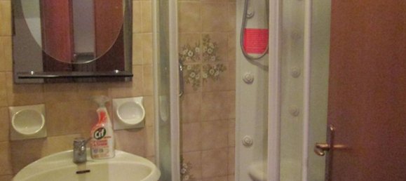 8غرفة فيلا في Isola Dovarese, Italy رقم 16355 16