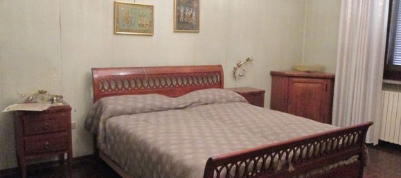 8غرفة فيلا في Isola Dovarese, Italy رقم 16355 9