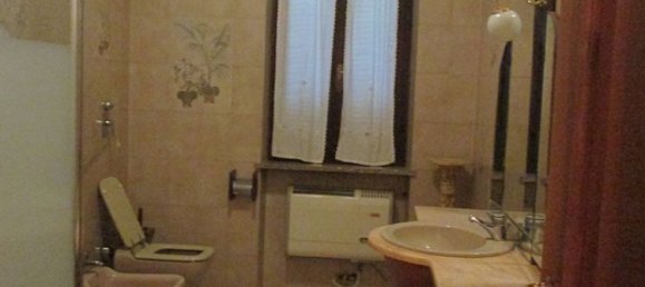 8غرفة فيلا في Isola Dovarese, Italy رقم 16355 8