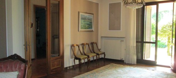 8غرفة فيلا في Isola Dovarese, Italy رقم 16355 4