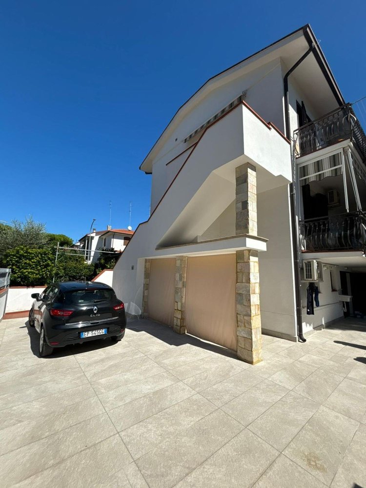 4 Schlafzimmer Haus in Comacchio, Italy, Nr. 321436