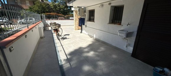 4 Schlafzimmer Haus in Comacchio, Italy, Nr. 321436 23