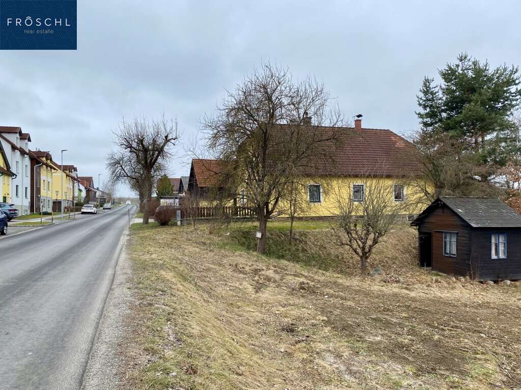 426m² Land in Zwettl-Niederosterreich, Austria No. 38125