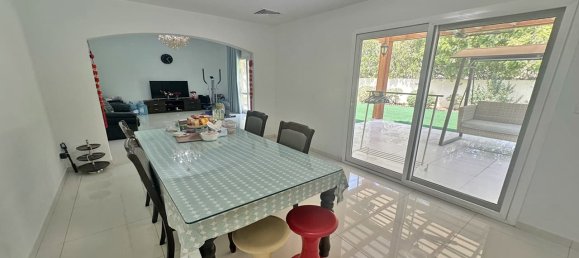 Villa de 4 dormitorios en Meadows, UAE No. 109892 2