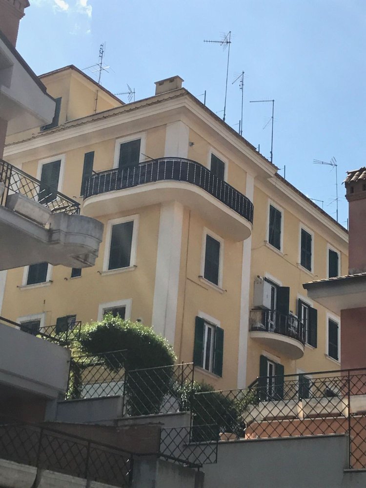 Apartamento de 3 dormitorios en Monterotondo, Italy No. 255972